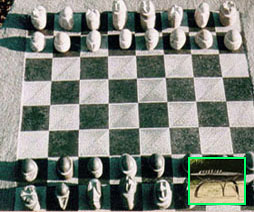 Table échiquier pied forgé